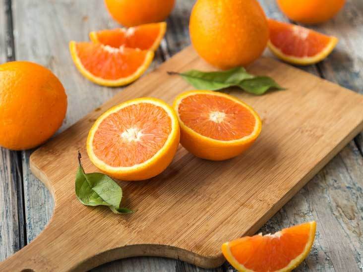 پرتقال روی چوب